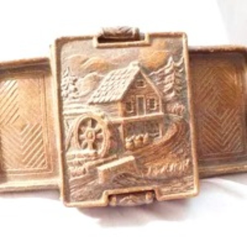 Vintage Syroco Cigarette Case Ashtray